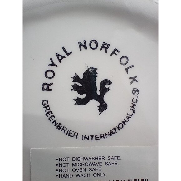 Penguin Holiday Bowl Royal Norfolk Hand-Painted Ceramic Christmas 5.75 Inches - Picture 3 of 16